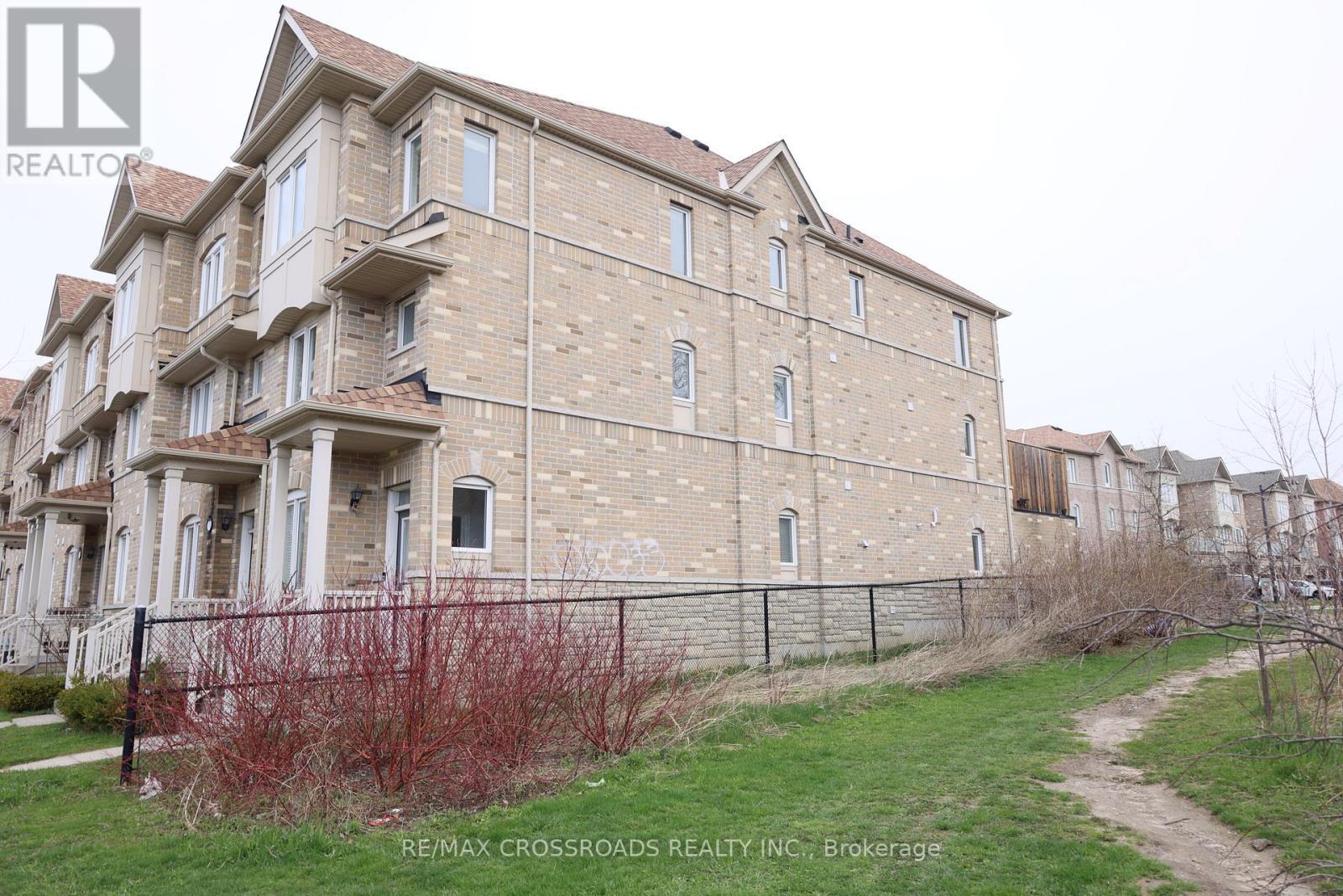 1309 Danforth Road, Toronto, ON - Outdoor