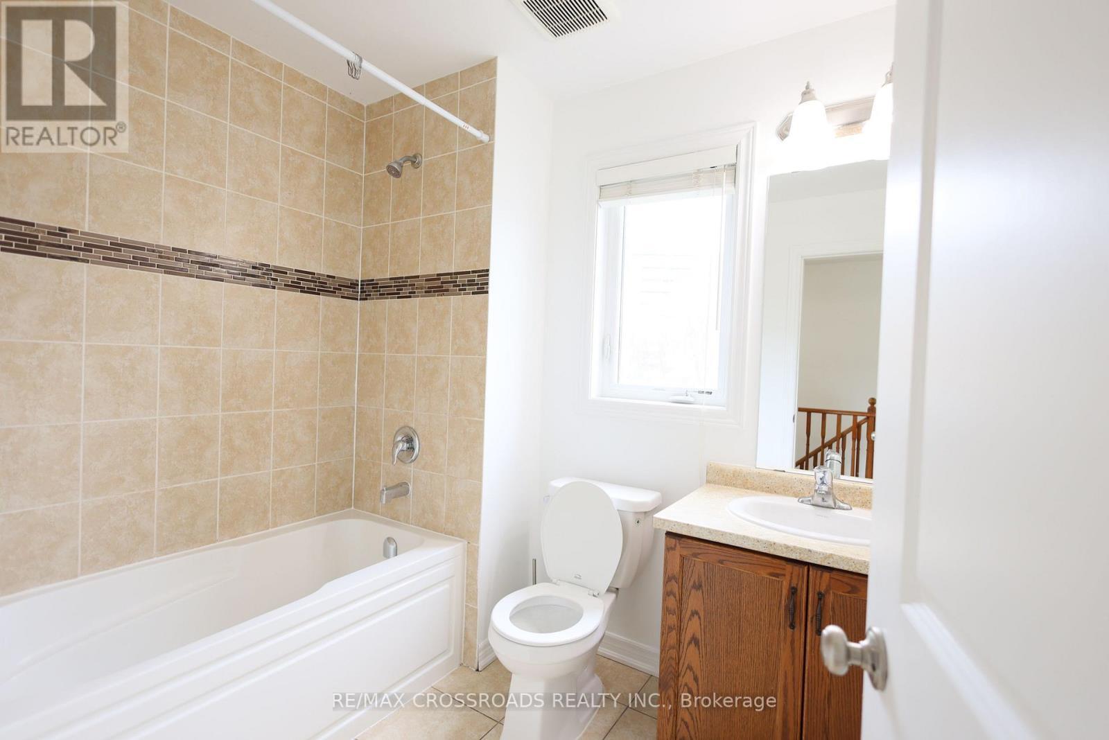 1309 Danforth Road, Toronto, ON - Indoor Photo Showing Bathroom