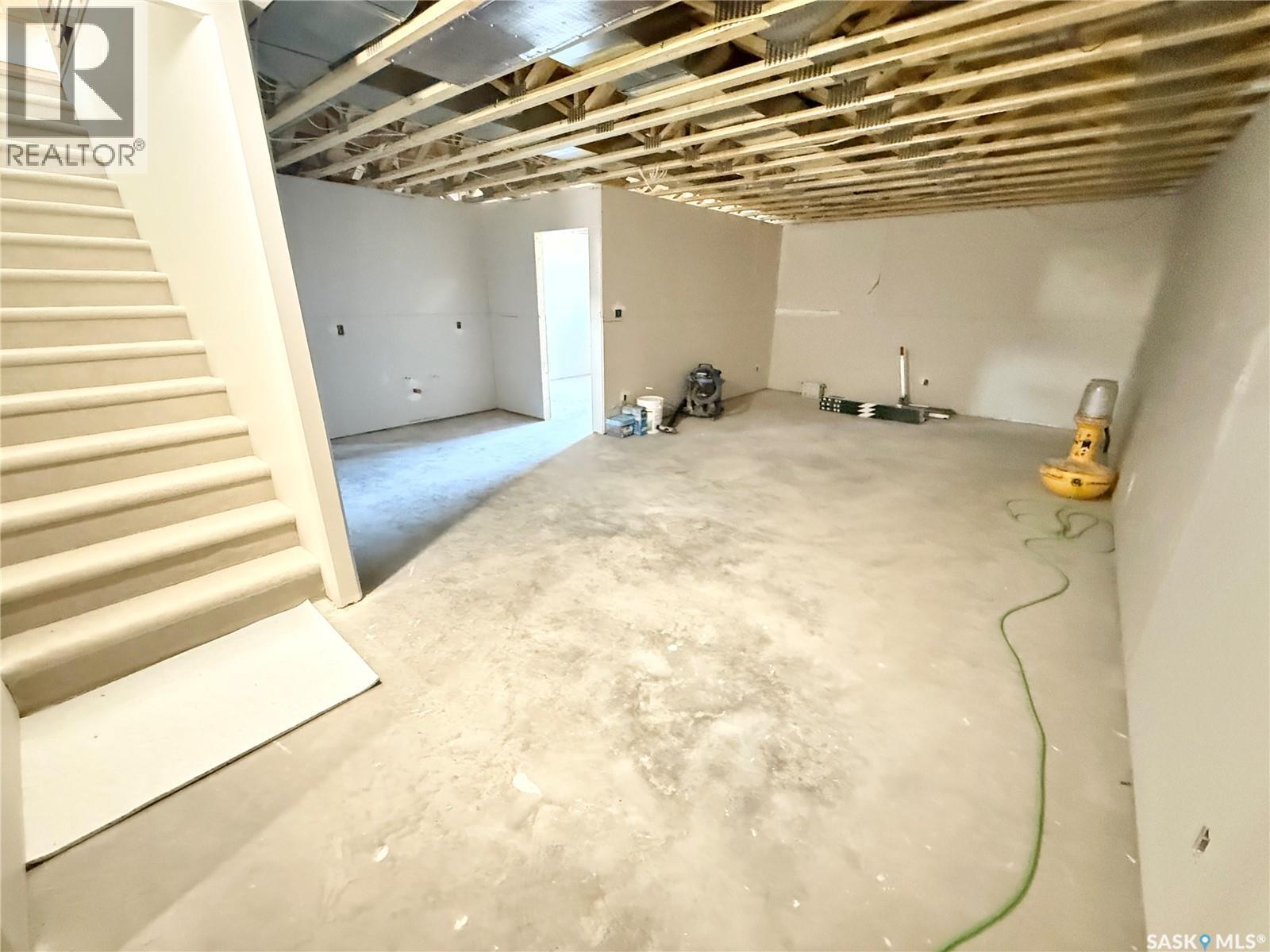 161 Delaet Drive, Weyburn, SK - Indoor Photo Showing Other Room