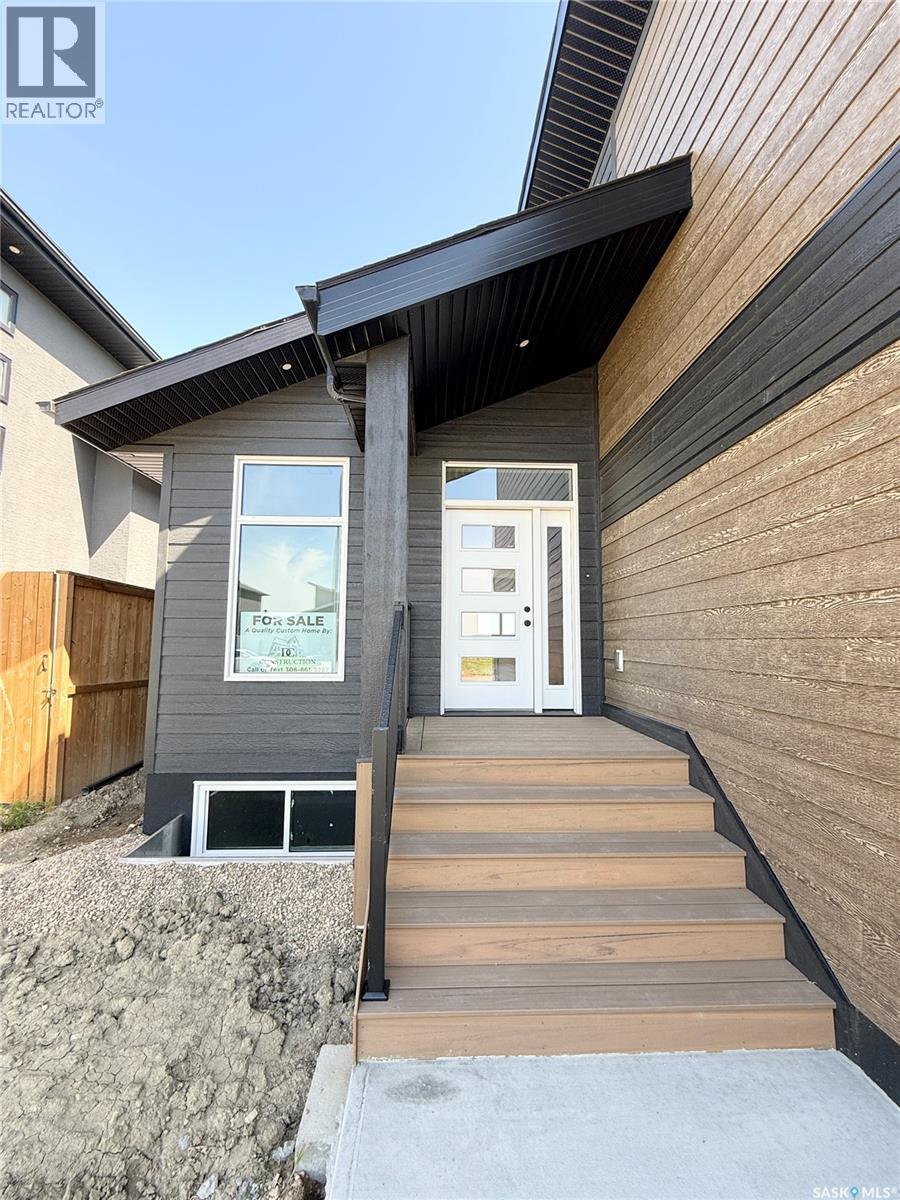 161 Delaet Drive, Weyburn, SK - Outdoor With Exterior