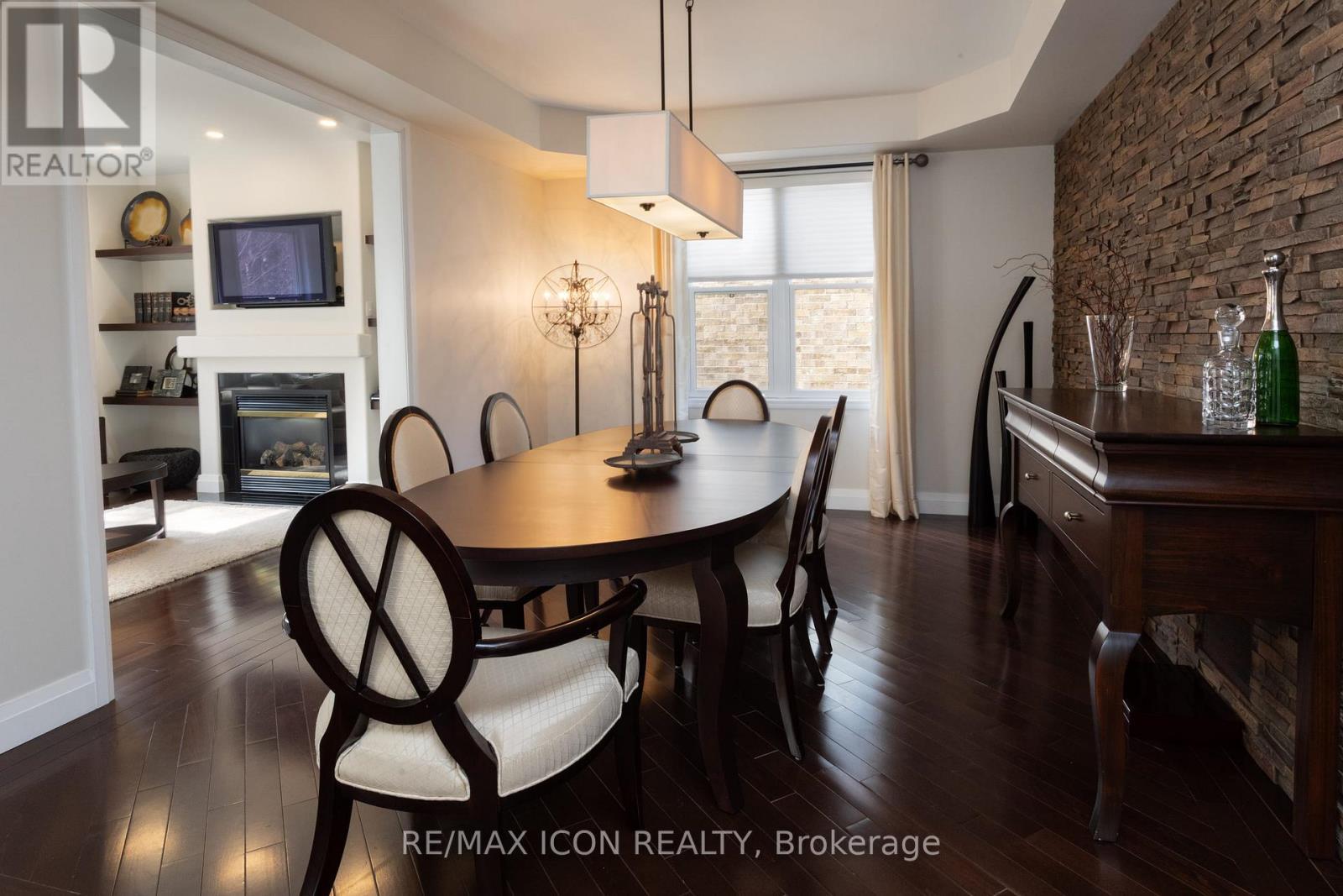 103 Glazebrook Crescent, Cambridge, ON - Indoor Photo Showing Dining Room