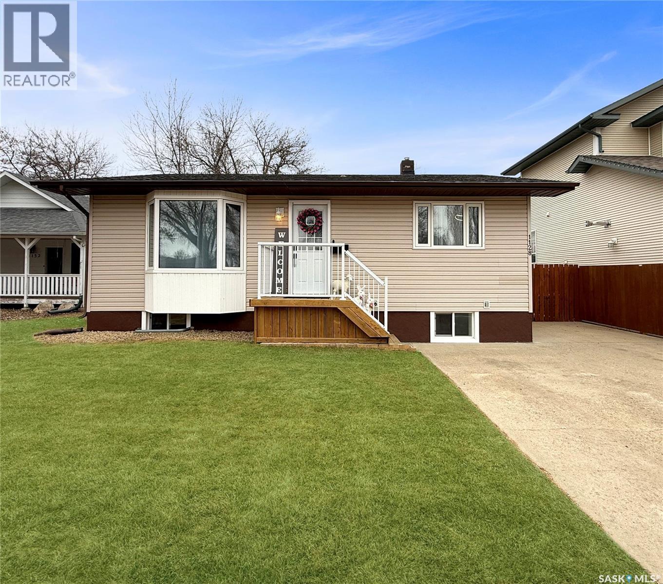1128 Sidney Street E, Swift Current, SK - Outdoor With Deck Patio Veranda
