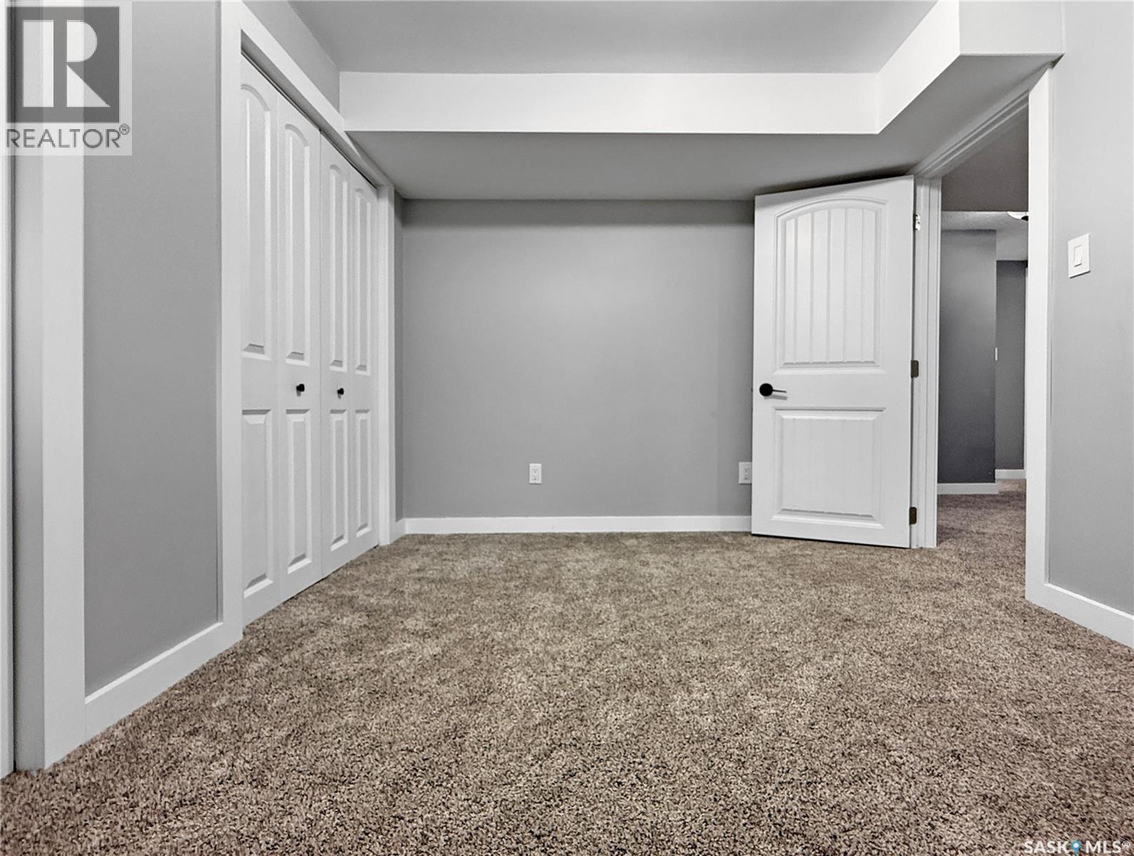 1128 Sidney Street E, Swift Current, SK - Indoor Photo Showing Other Room