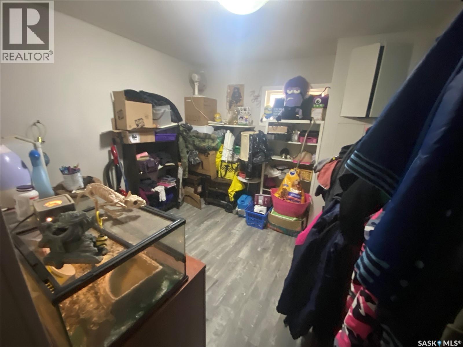 201 U Avenue S, Saskatoon, SK - Indoor