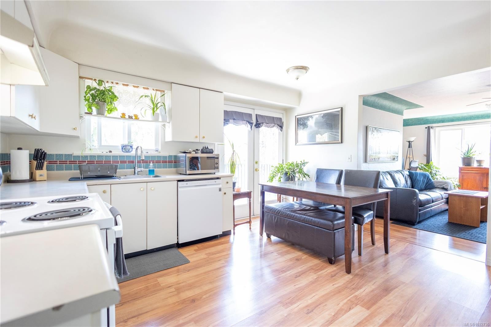 662/660 Rockingham Rd, Langford, BC