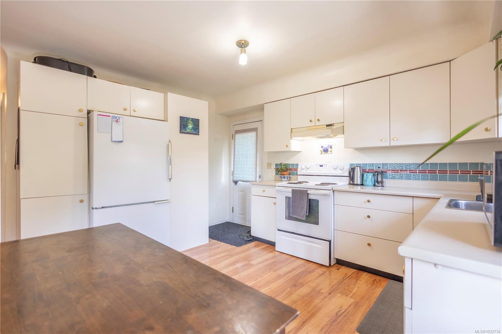 662/660 Rockingham Rd, Langford, BC