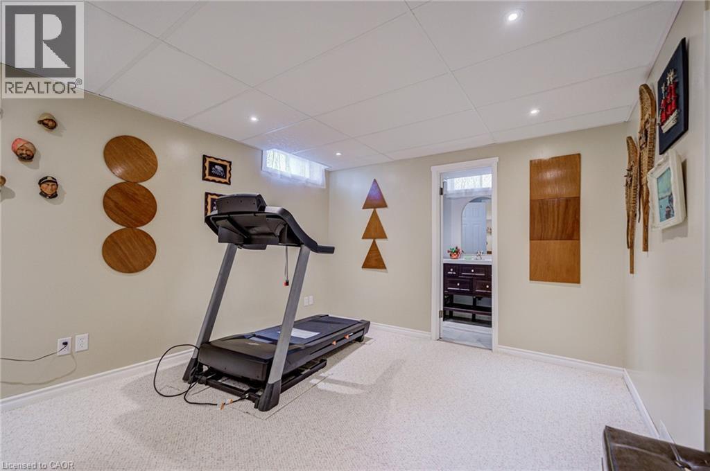 207 Stoke Drive, Kitchener, ON - Indoor Photo Showing Gym Room