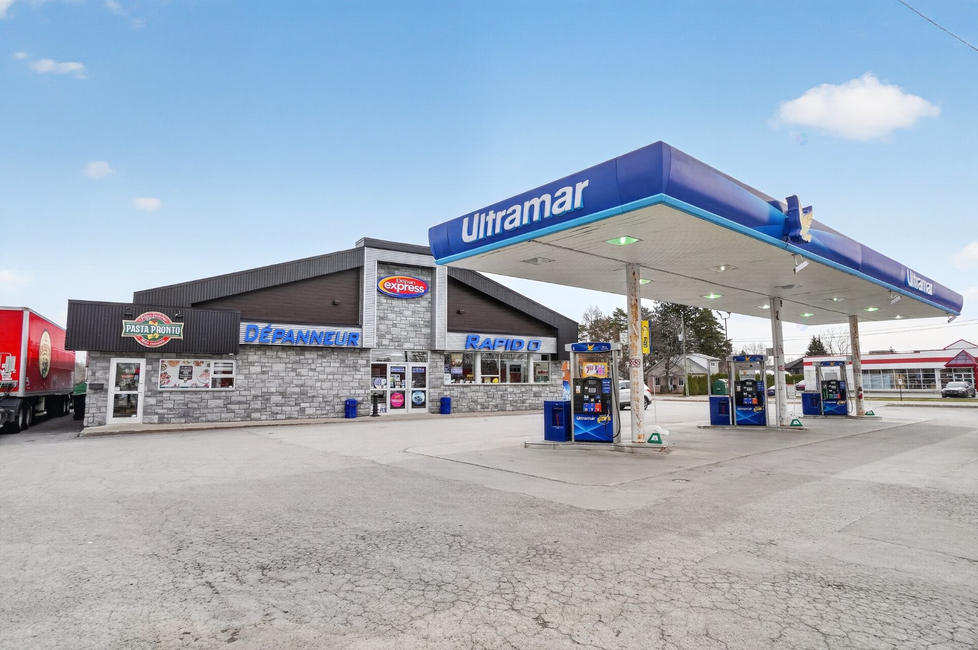 Front of Structure - 650 - 652 Rue De La Visitation, Saint-Charles-Borromée, QC - Outdoor