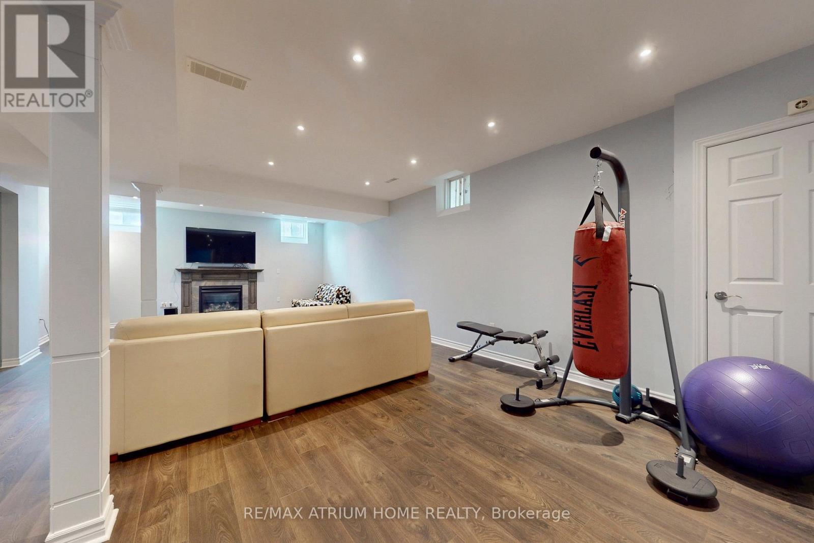 5430 Oscar Peterson Boulevard, Mississauga, ON - Indoor