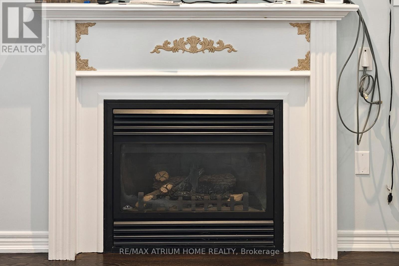 5430 Oscar Peterson Boulevard, Mississauga, ON - Indoor Photo Showing Living Room With Fireplace