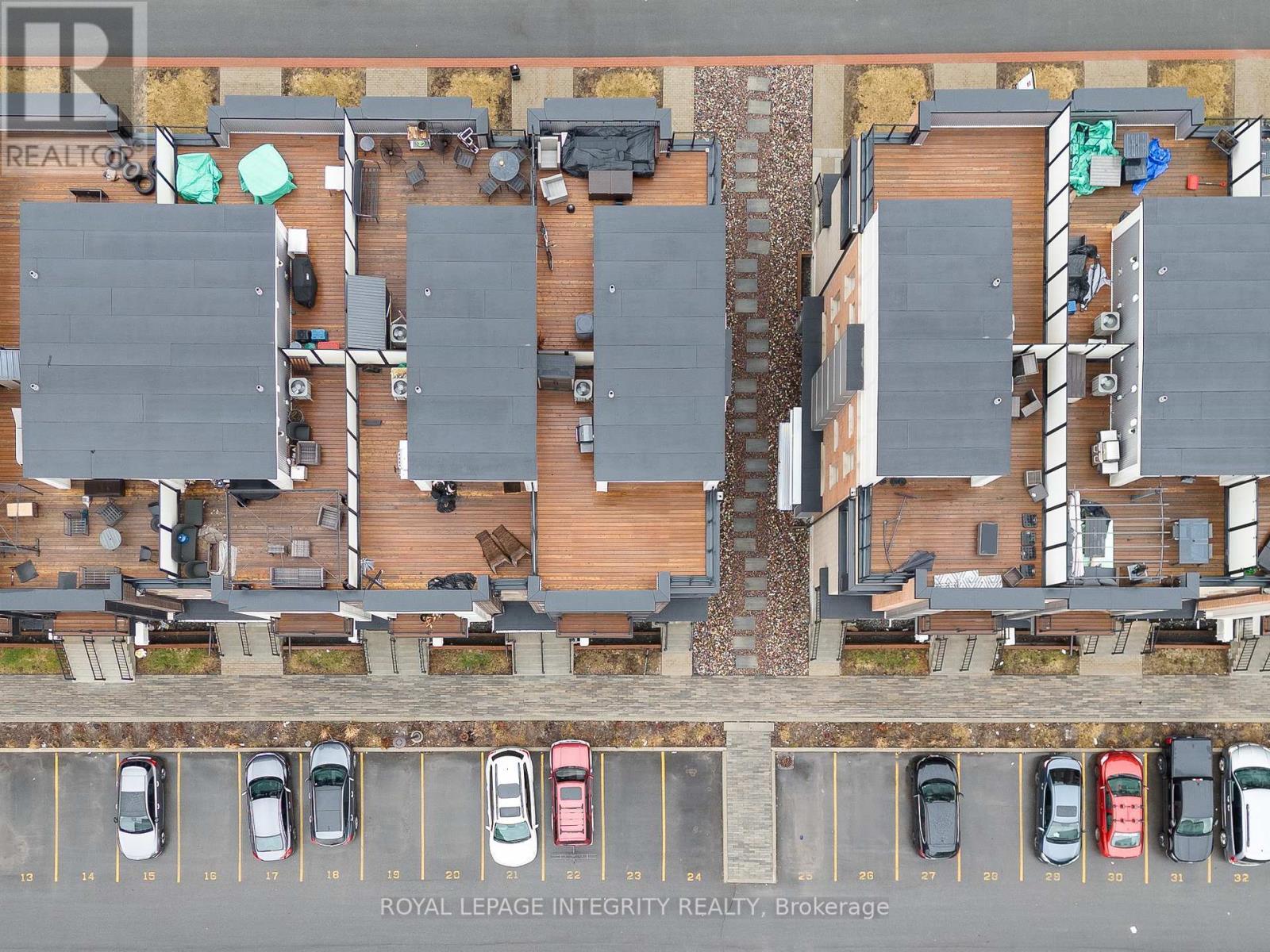 138 - 541 Takamose Private, Ottawa, ON - Outdoor