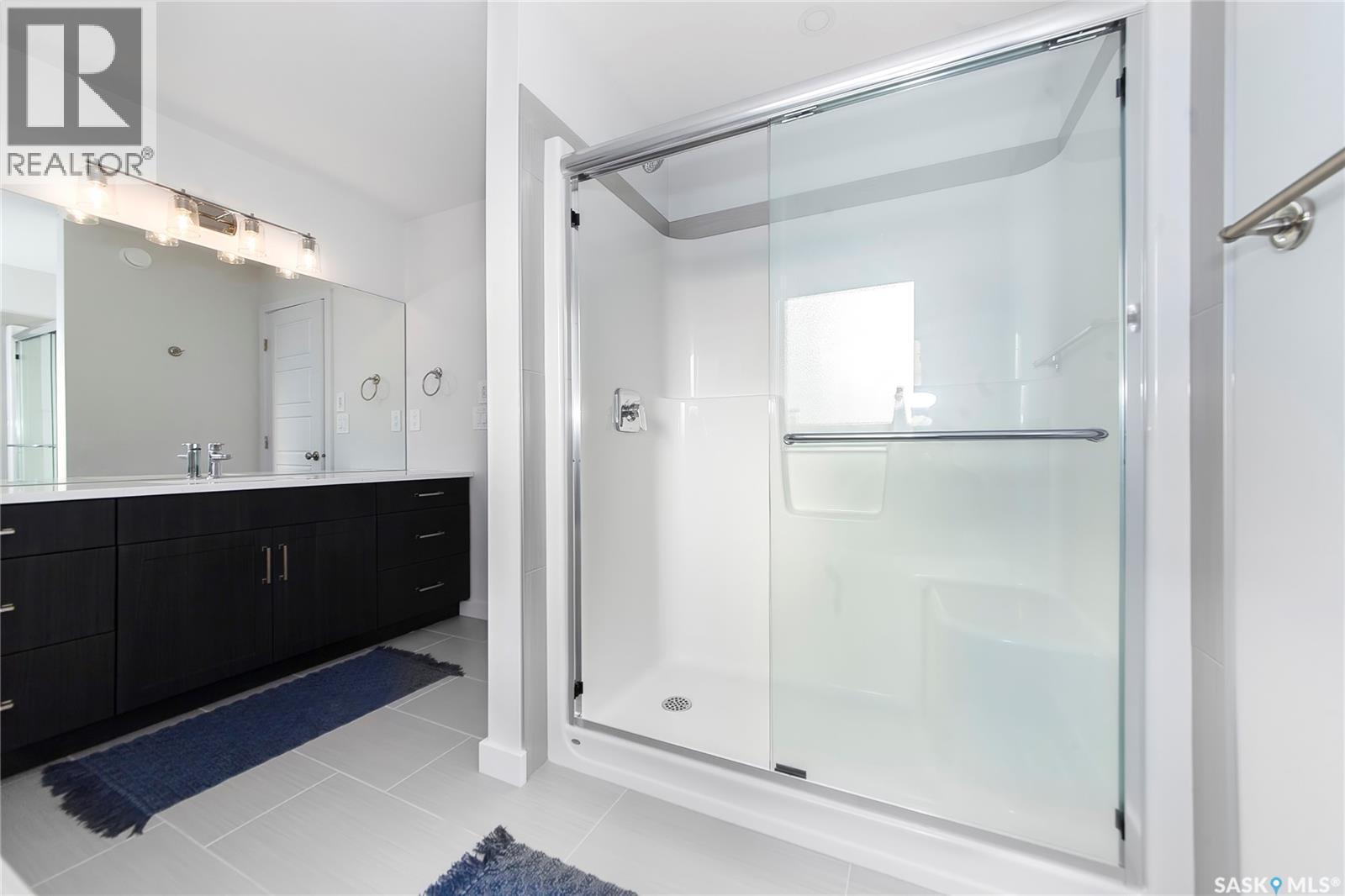 1038 Childers Court, Saskatoon, SK - Indoor Photo Showing Bathroom