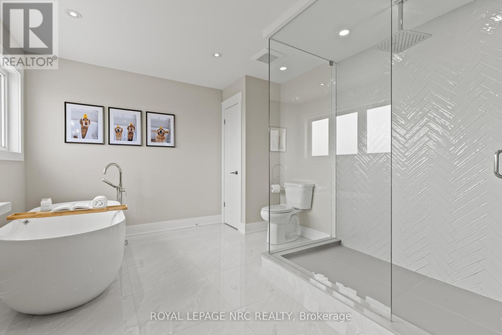 271 Memorial Park Drive, Welland (Lincoln/Crowland), ON - Indoor Photo Showing Bathroom
