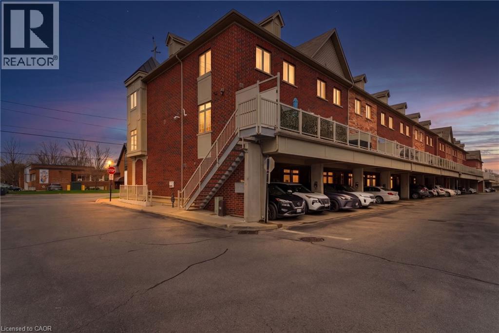 362 E Plains Road E Unit# 32, Burlington, ON - Outdoor