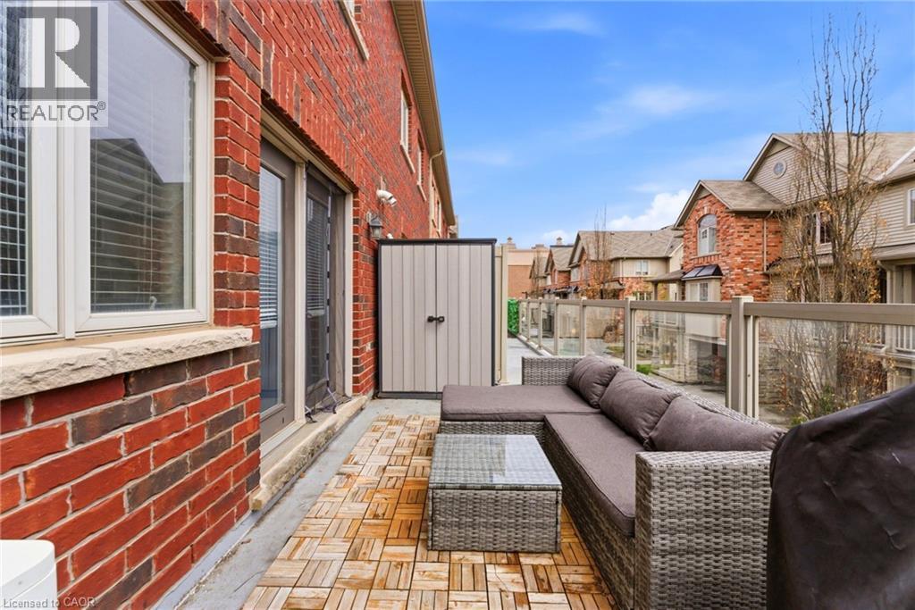 362 E Plains Road E Unit# 32, Burlington, ON - Outdoor With Exterior
