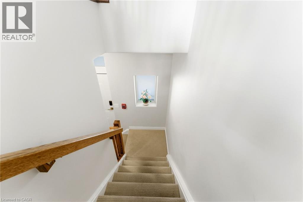 362 E Plains Road E Unit# 32, Burlington, ON - Indoor Photo Showing Other Room