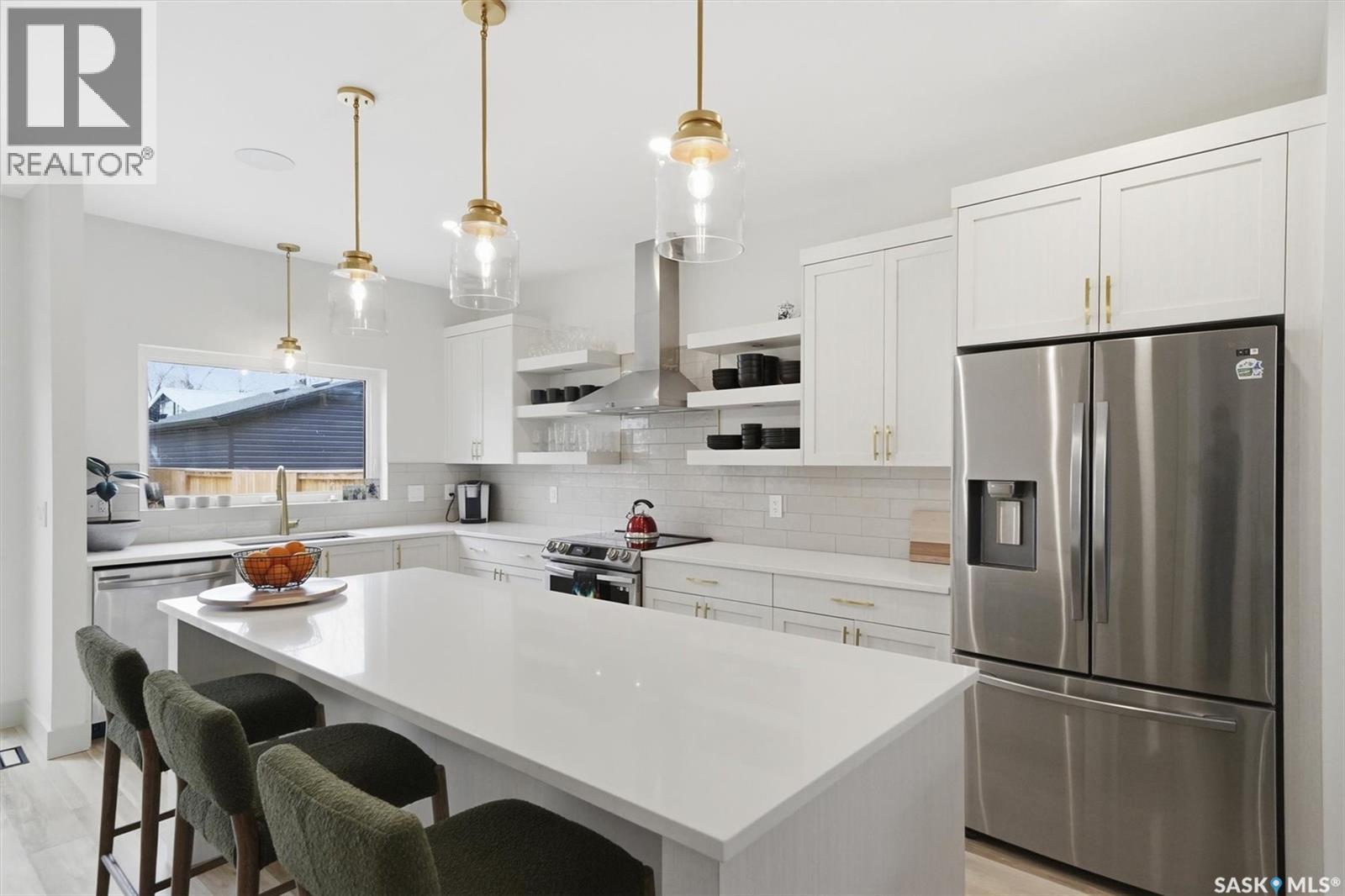 1314 Empress Avenue, Saskatoon, SK - Indoor Photo Showing Kitchen With Stainless Steel Kitchen With Upgraded Kitchen