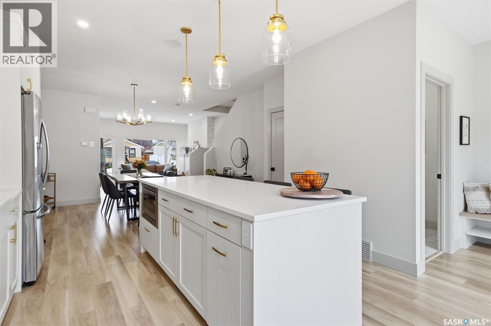 1314 Empress Avenue, Saskatoon, SK - Indoor Photo Showing Kitchen With Upgraded Kitchen