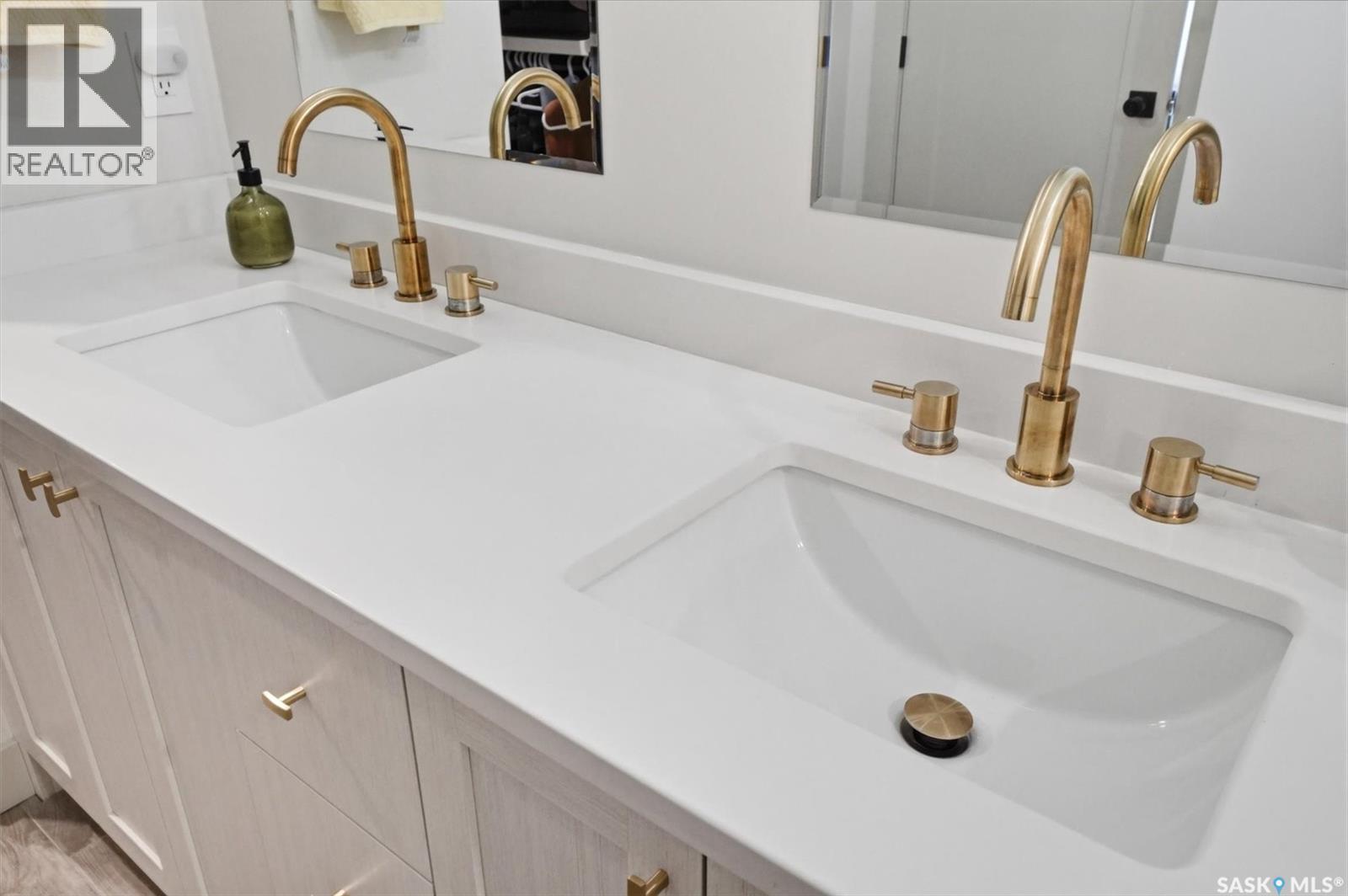 1314 Empress Avenue, Saskatoon, SK - Indoor Photo Showing Bathroom