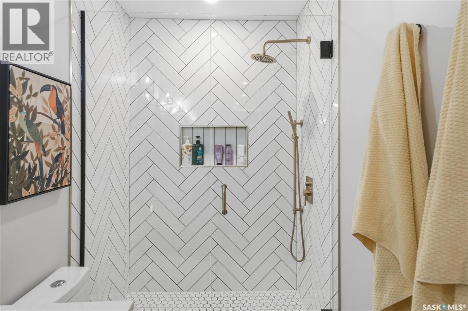 1314 Empress Avenue, Saskatoon, SK - Indoor Photo Showing Bathroom