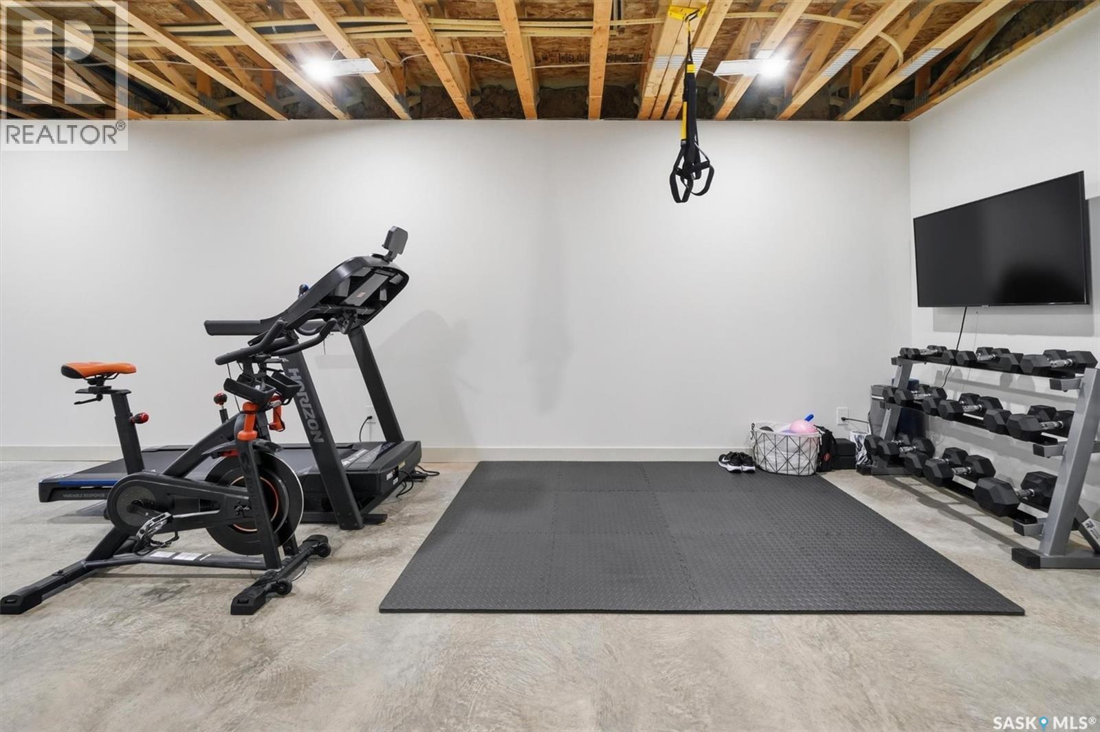 1314 Empress Avenue, Saskatoon, SK - Indoor Photo Showing Gym Room
