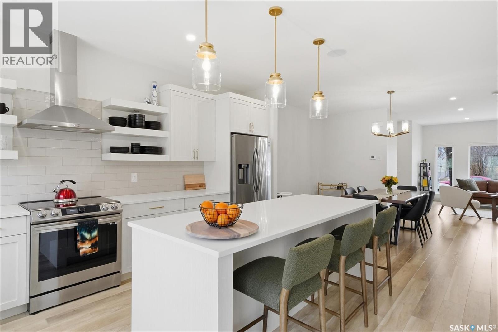 1314 Empress Avenue, Saskatoon, SK - Indoor Photo Showing Kitchen With Stainless Steel Kitchen With Upgraded Kitchen