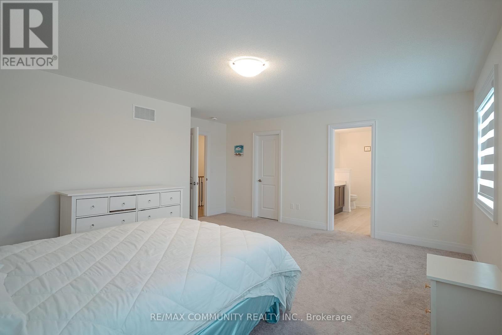 55 Hoad Street, Clarington, ON - Indoor Photo Showing Bedroom