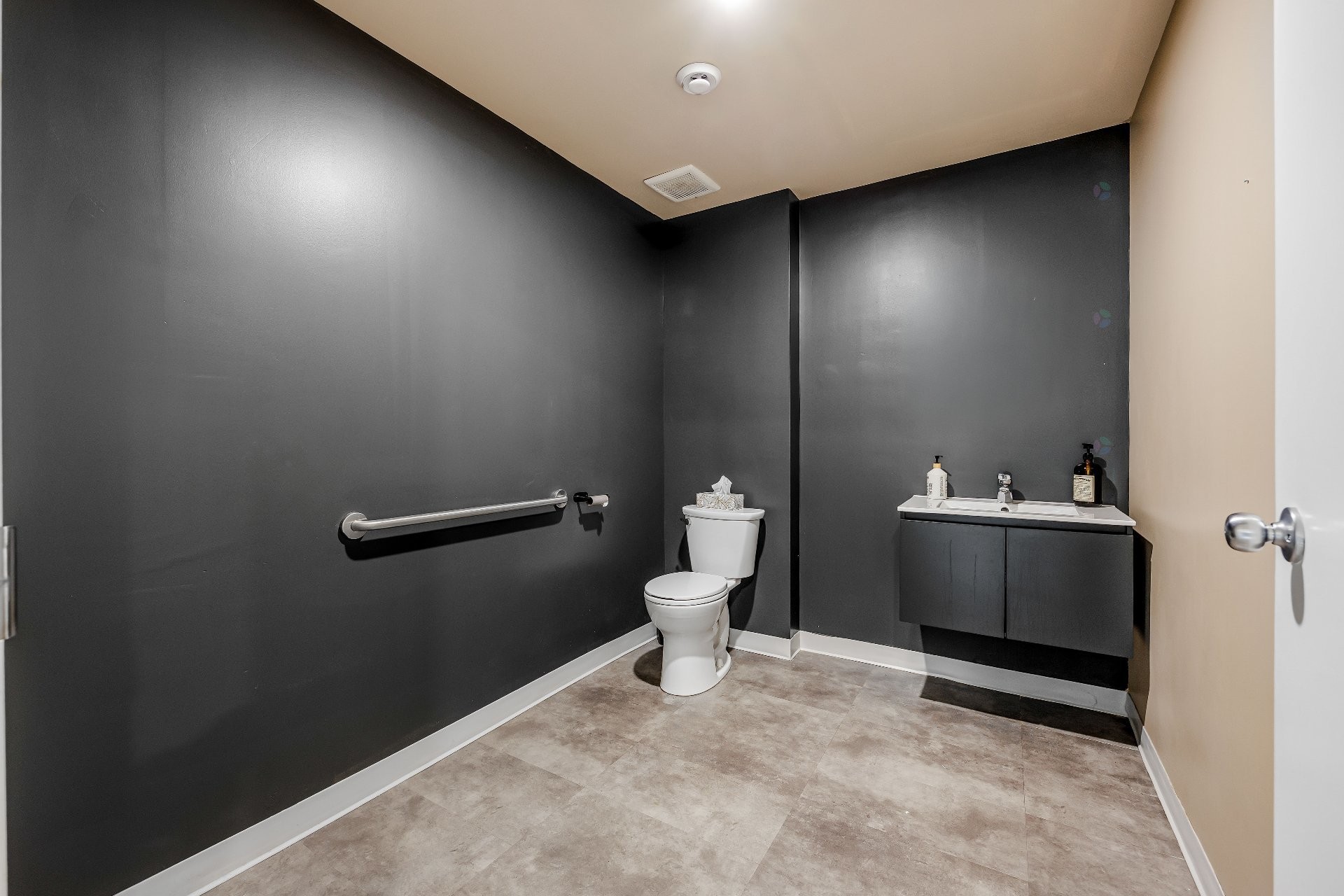 Salle de bains - A-460 Rue St-Charles O., Longueuil (Le Vieux-Longueuil), QC - Indoor Photo Showing Bathroom