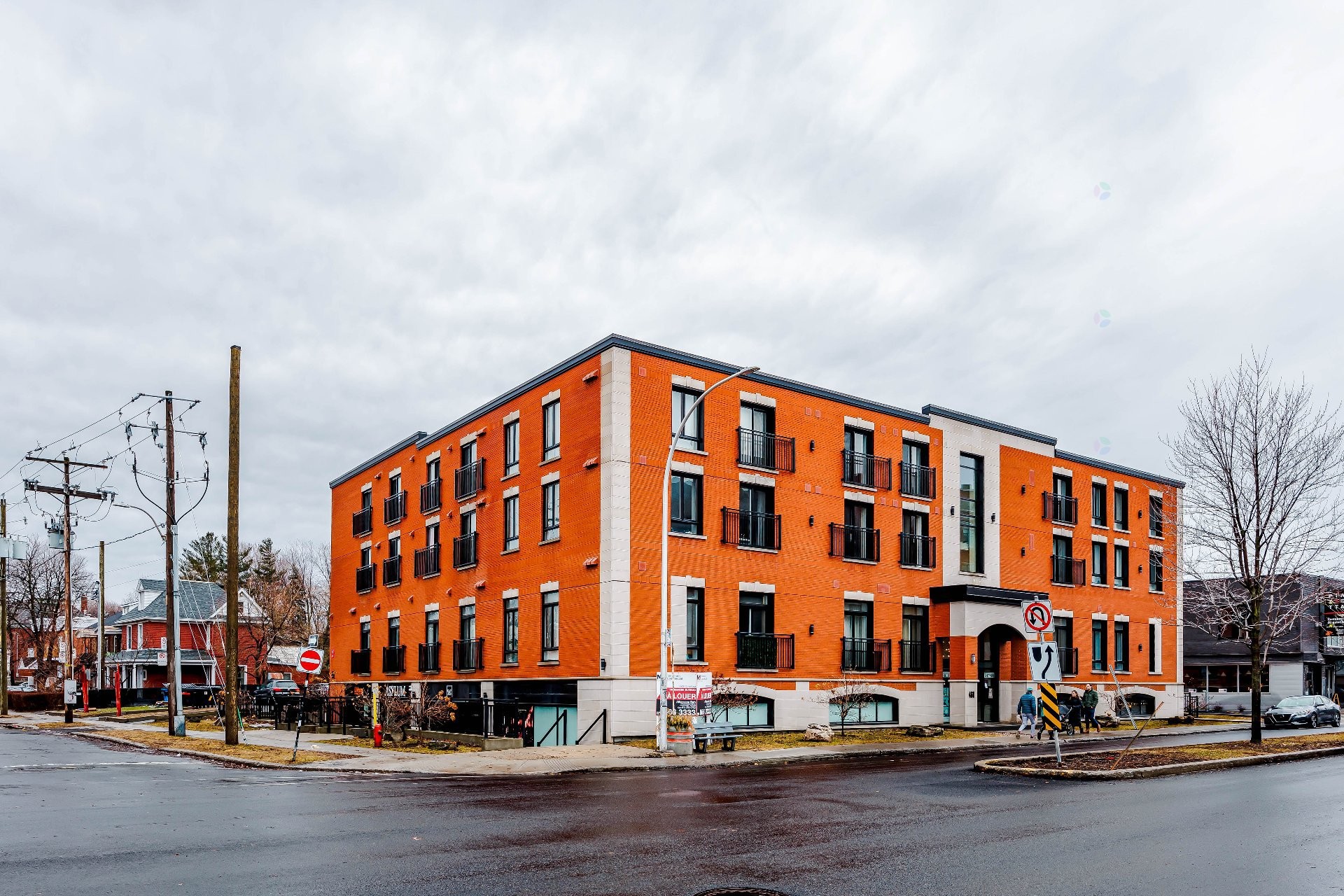 Façade - A-460 Rue St-Charles O., Longueuil (Le Vieux-Longueuil), QC - Outdoor With Facade