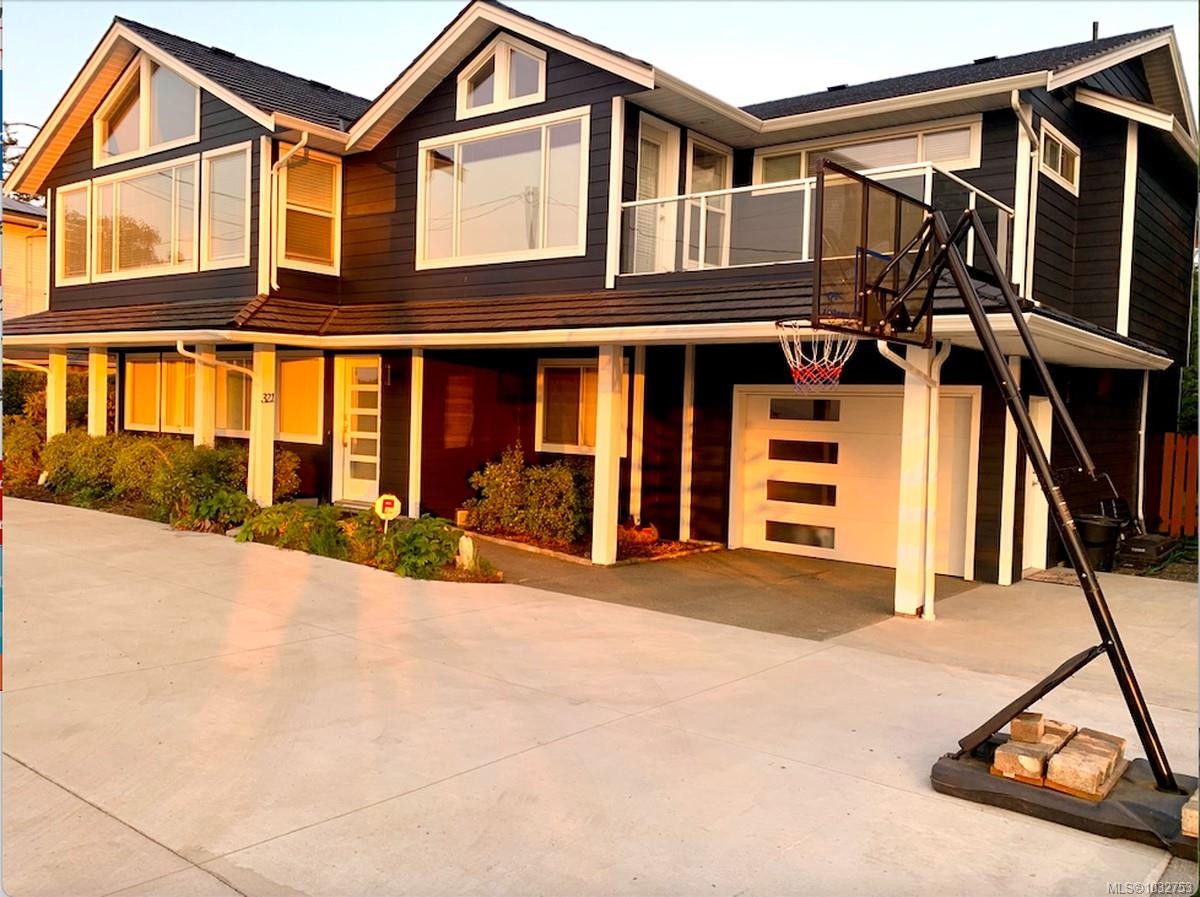 321 Wireless Rd, Comox, BC