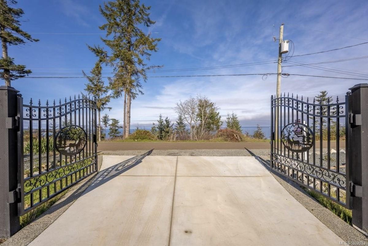 321 Wireless Rd, Comox, BC