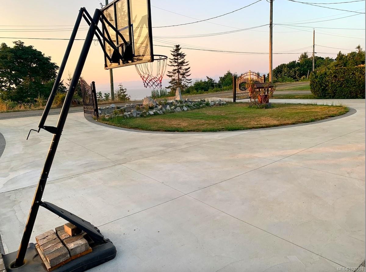 321 Wireless Rd, Comox, BC