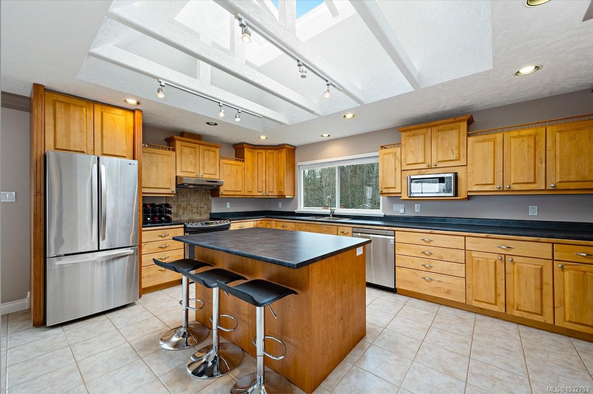 321 Wireless Rd, Comox, BC