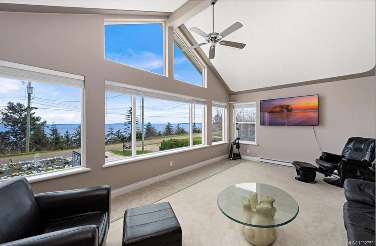 321 Wireless Rd, Comox, BC