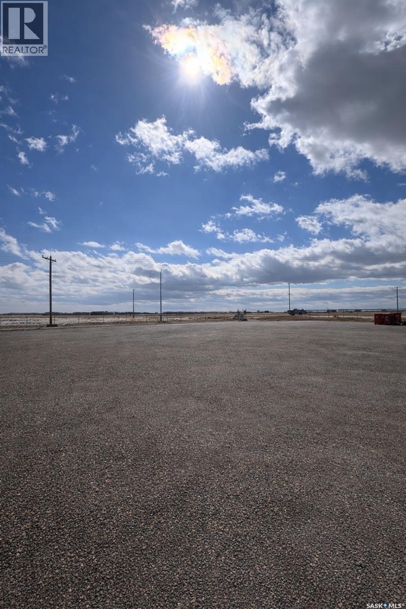 9&10 213 Service Road W, Langham, SK