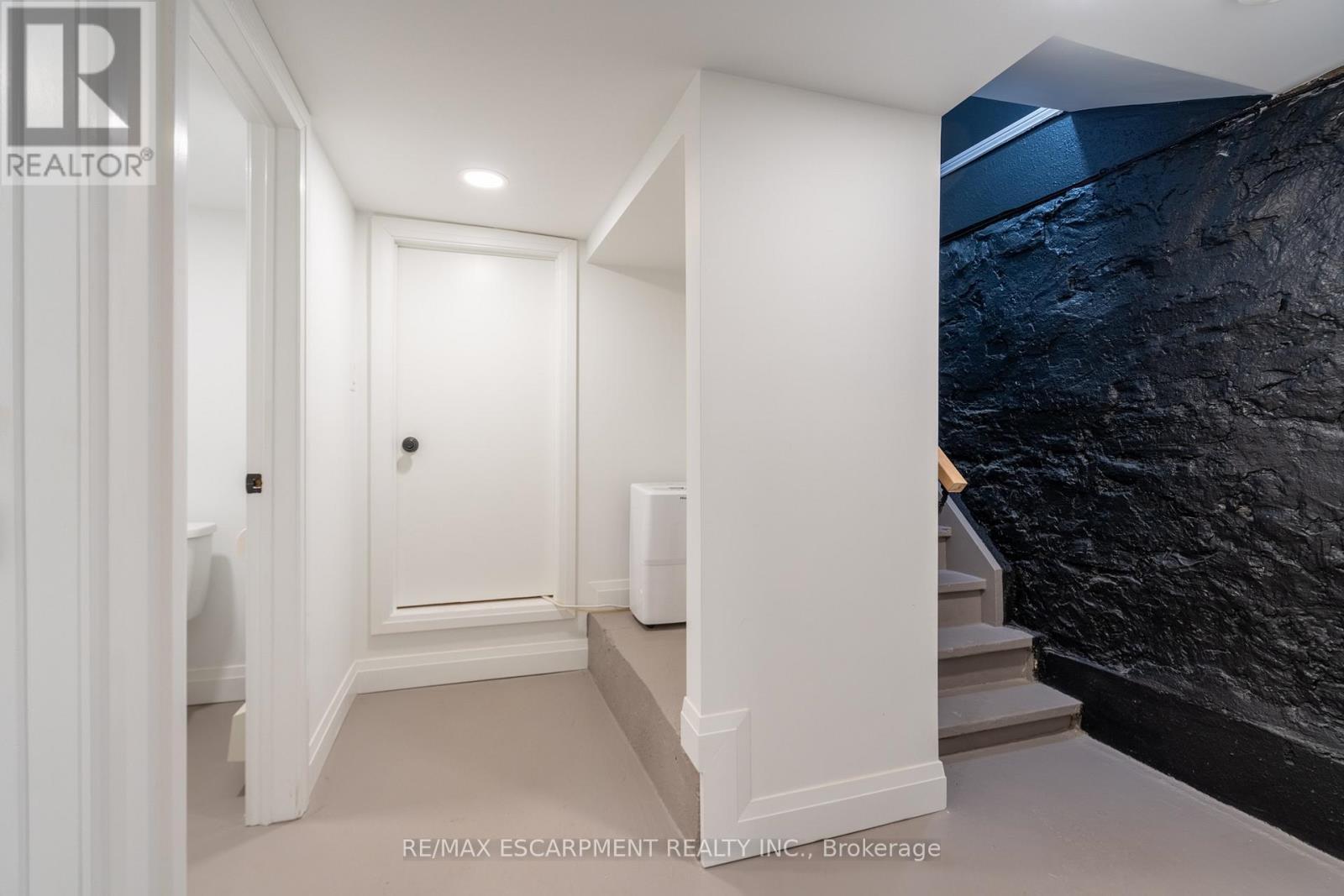 299 James Street N, Hamilton, ON