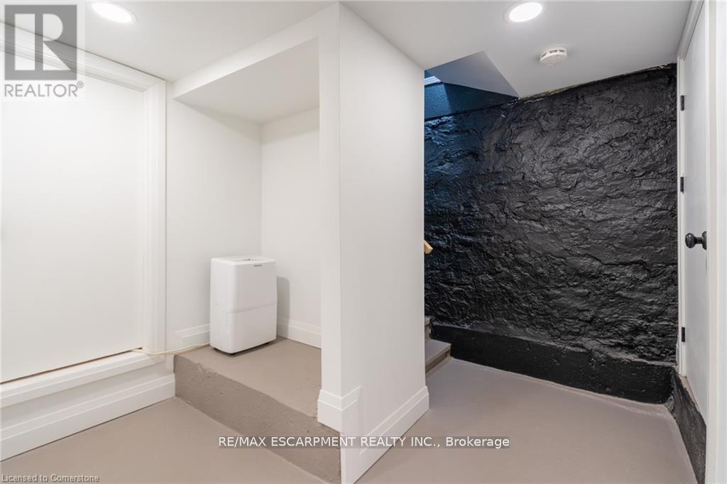 299 James Street N, Hamilton, ON