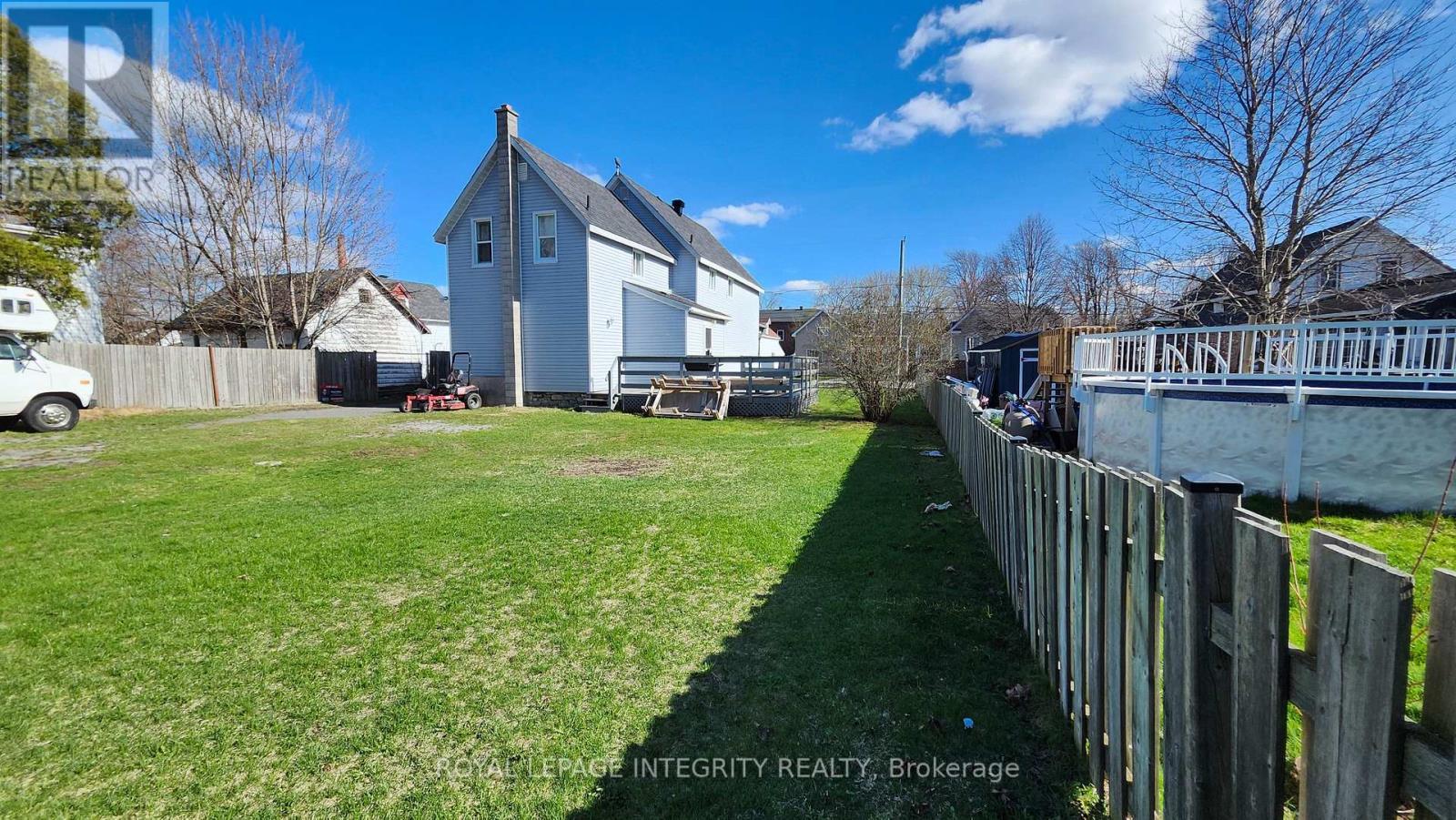 439 3Rd Street E, Cornwall, ON - Outdoor