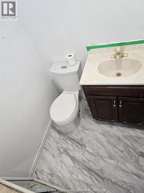3242 Baby Street, Windsor, ON - Indoor Photo Showing Bathroom