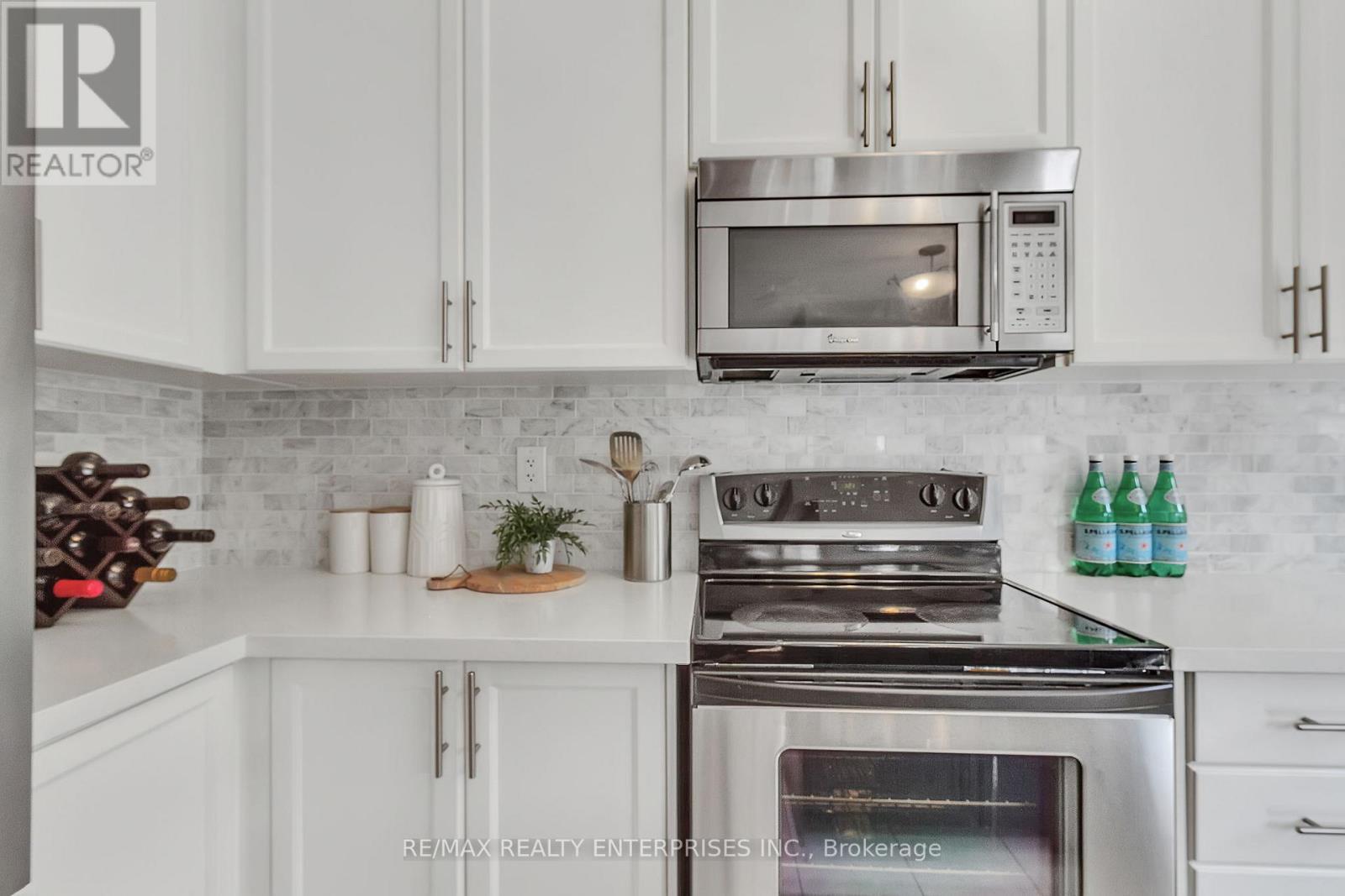 3260 Respond Road, Mississauga, ON - Indoor Photo Showing Kitchen