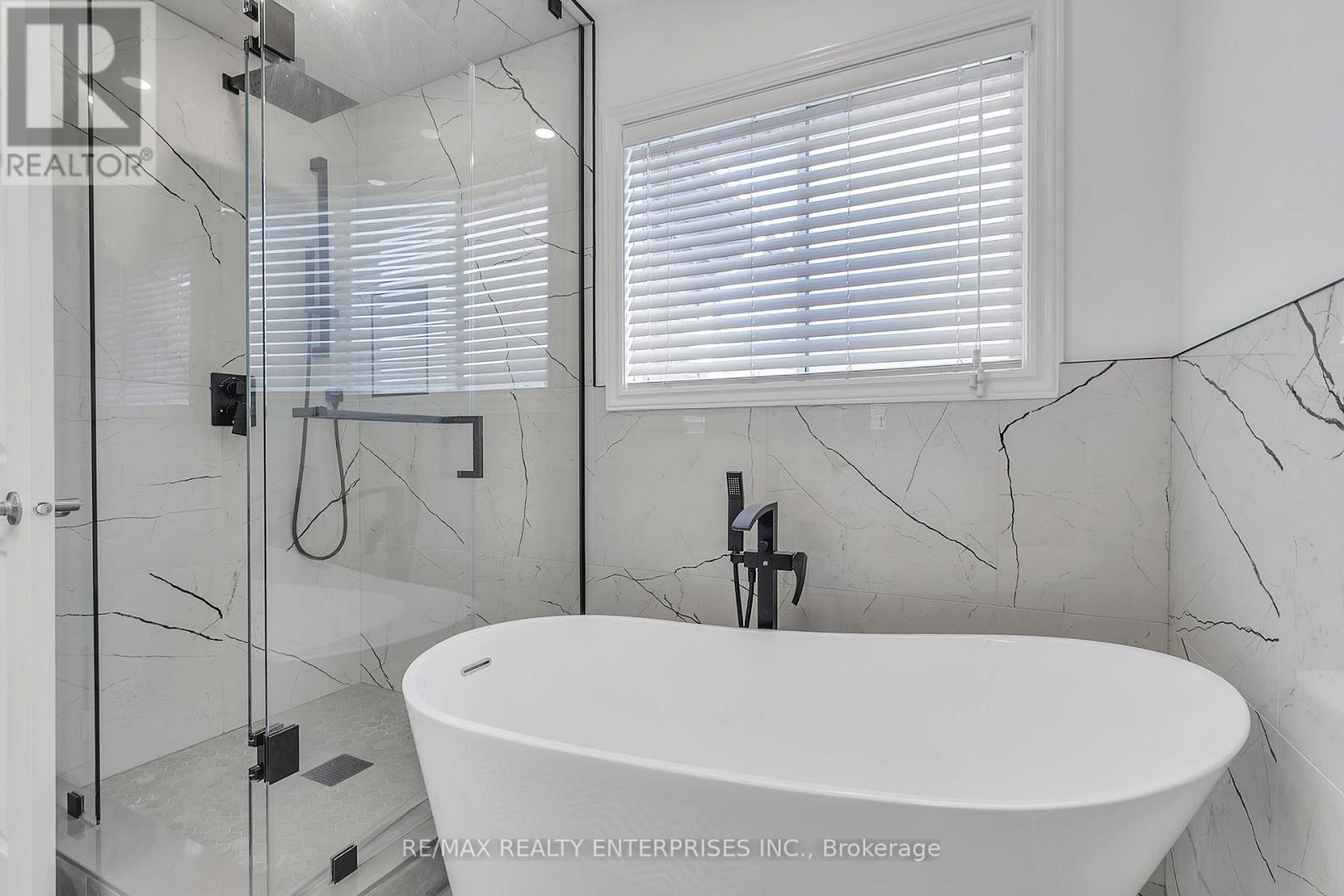 3260 Respond Road, Mississauga, ON - Indoor Photo Showing Bathroom