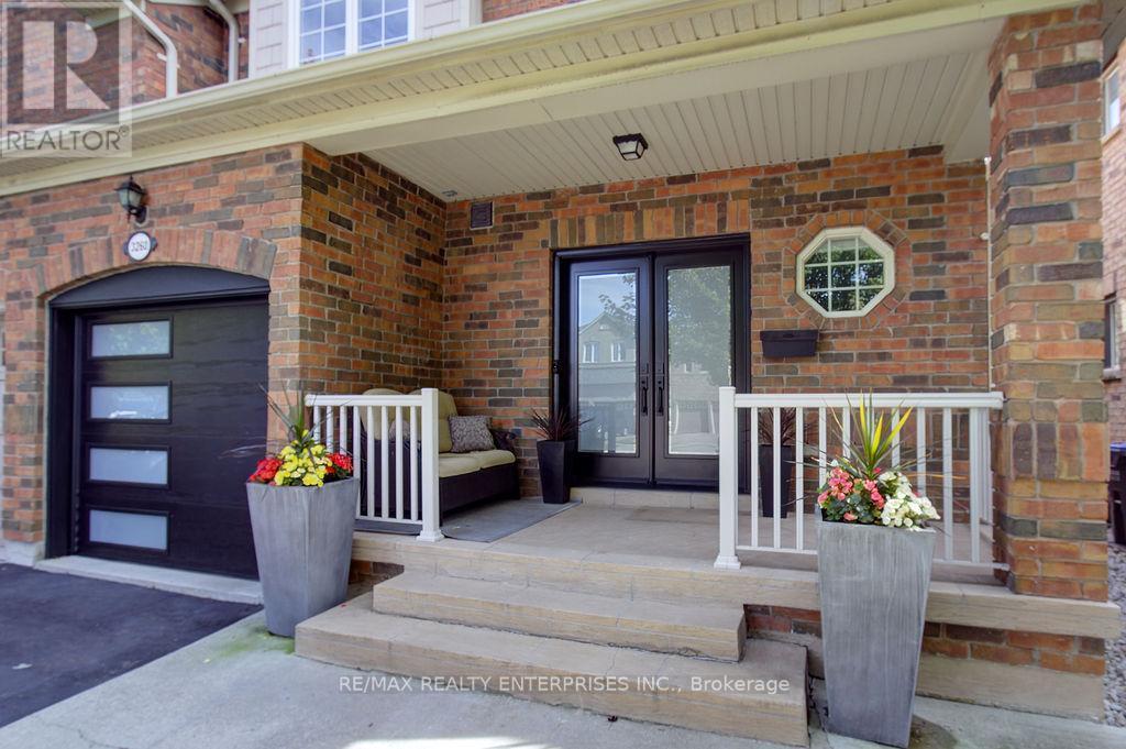 3260 Respond Road, Mississauga, ON - Outdoor With Deck Patio Veranda With Exterior
