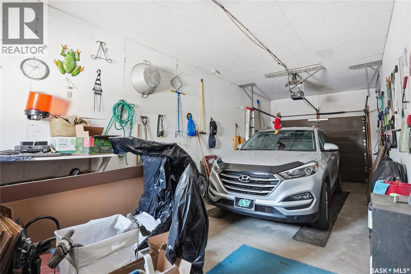 68 Deborah Crescent, Saskatoon, SK - Indoor Photo Showing Garage