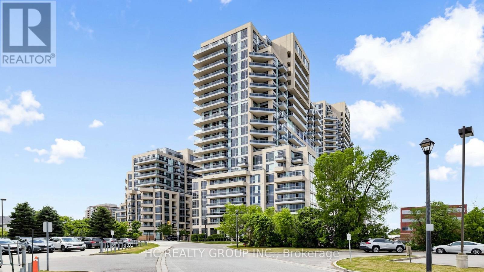 907 - 9205 Yonge Street, Richmond Hill, ON - Outdoor With Balcony With Facade