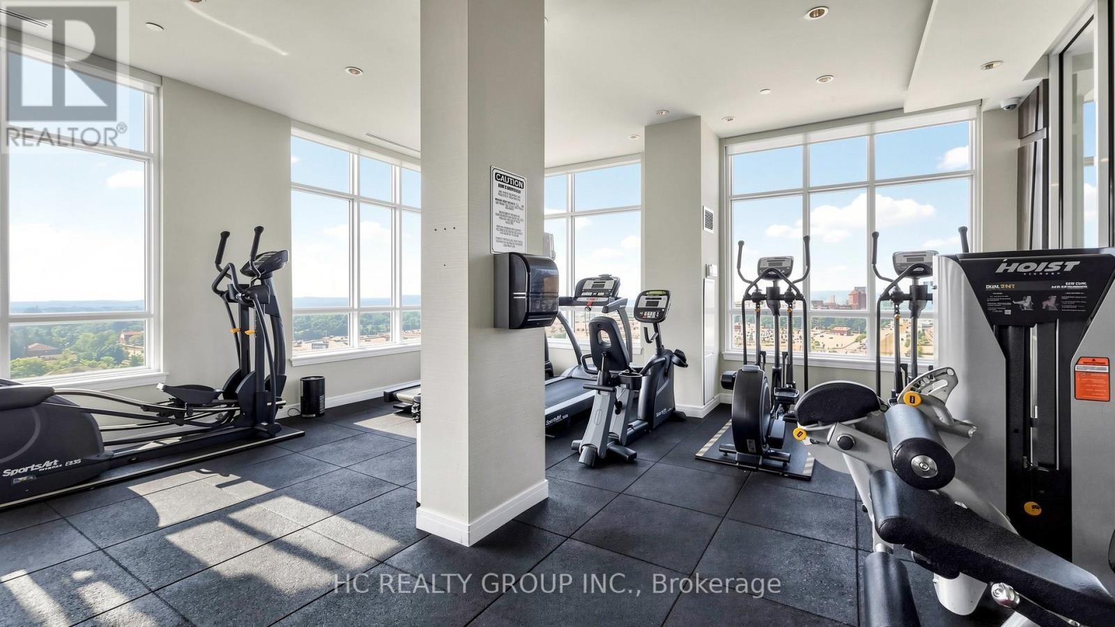 907 - 9205 Yonge Street, Richmond Hill, ON - Indoor Photo Showing Gym Room