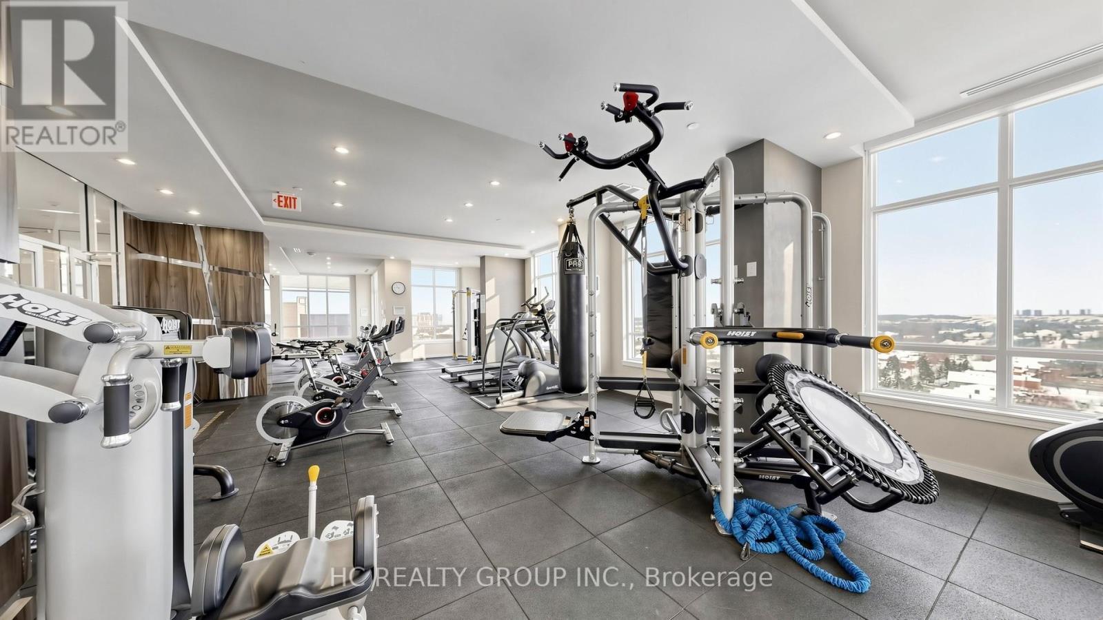 907 - 9205 Yonge Street, Richmond Hill, ON - Indoor Photo Showing Gym Room