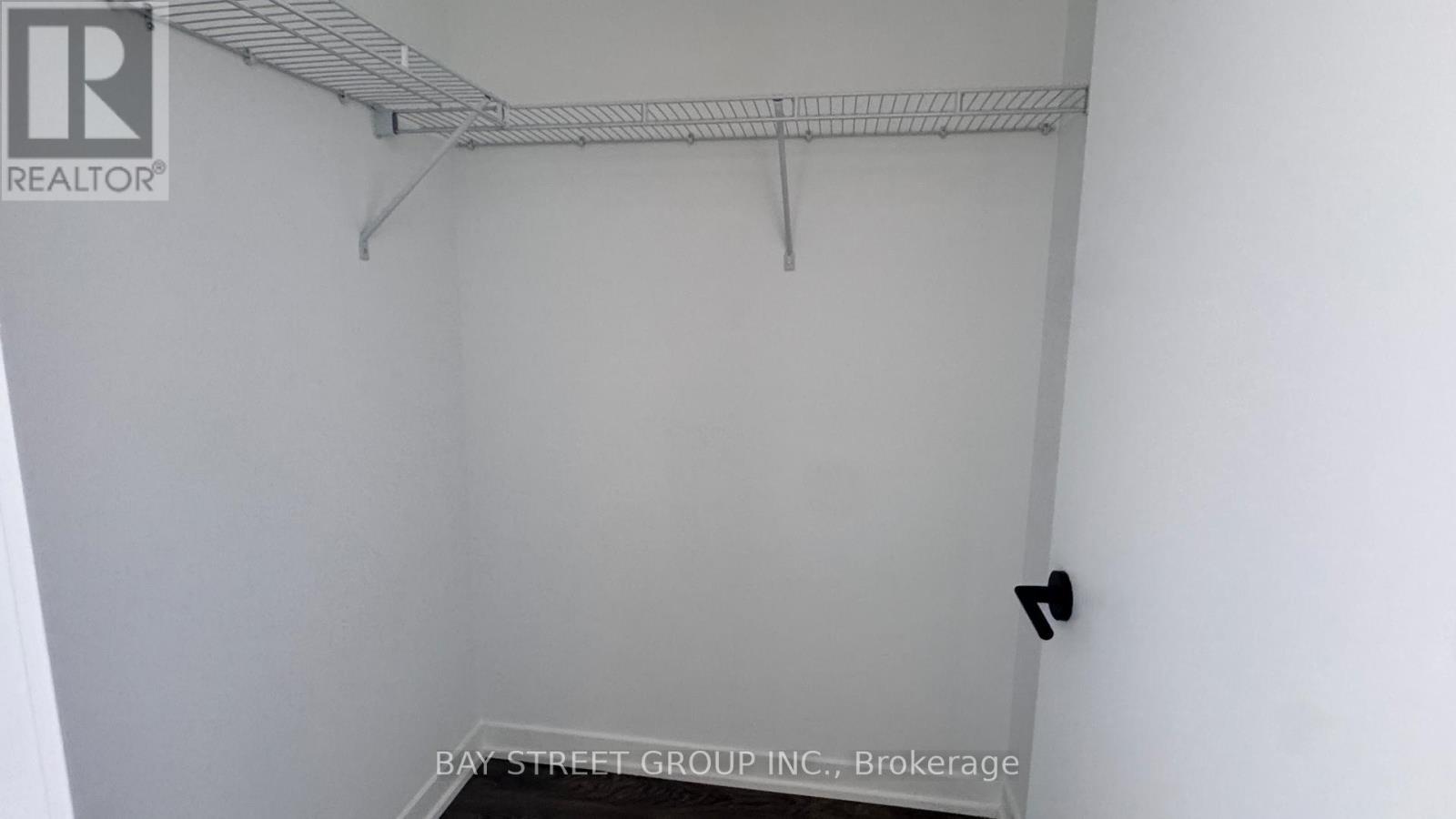 D711 - 4878 Powers Common, Burlington, ON - Indoor With Storage