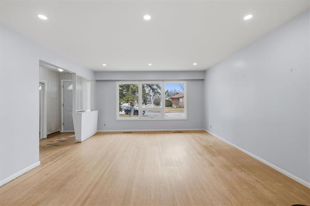 17 Durham Bay, Winnipeg, MB