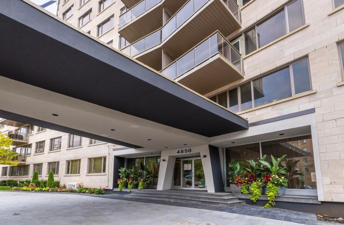 Entry - 54-4850 Ch. De La Côte-St-Luc, Montréal (Côte-Des-Neiges/Notre-Dame-De-Grâce), QC - Outdoor With Facade