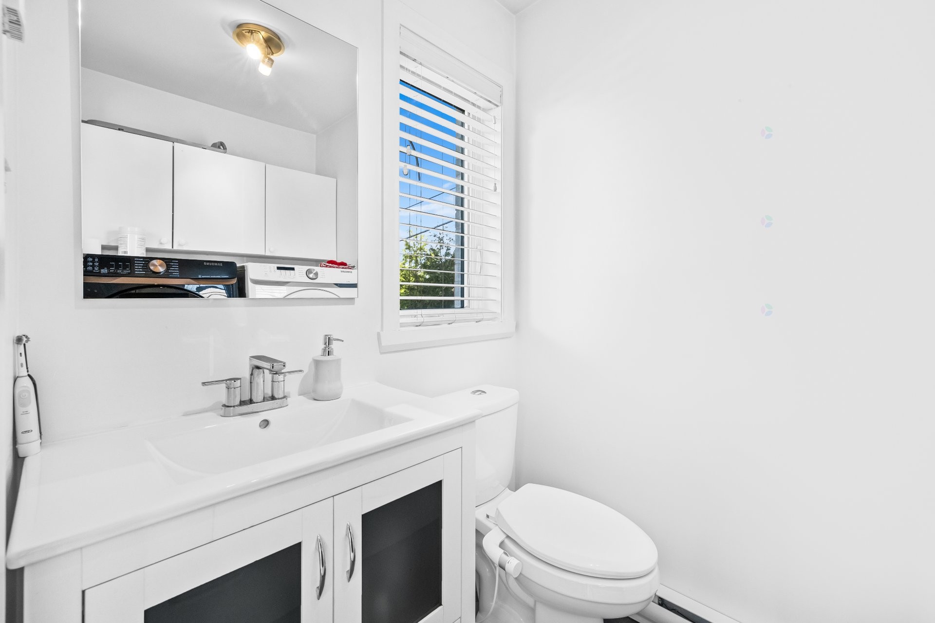 Powder room - 3750 Rue Gélineau, Longueuil (Saint-Hubert), QC - Indoor Photo Showing Bathroom